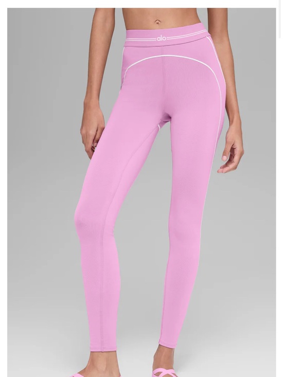 ALO Yoga Pants - ALO Airbrush High-Waist 7/8 Heart Throb Legging Size XS in Candy Heart Pink